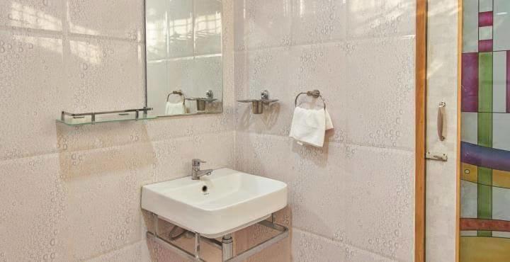 Hotel Av Comforts Settahalasur Екстер'єр фото